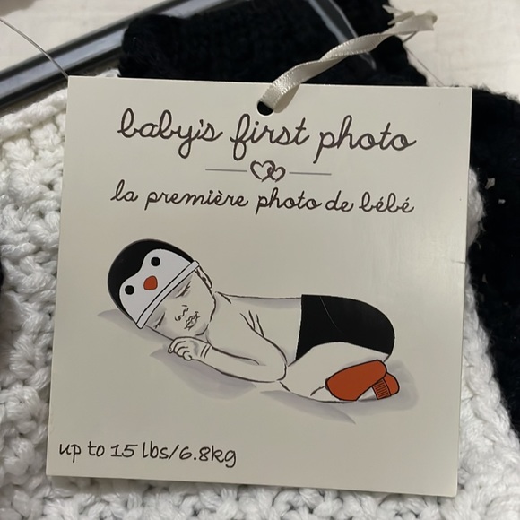 BABY’s FIRST PHOTO SHOOT. Penguin outfit up to 15lbs. So adorable. - Picture 3 of 5